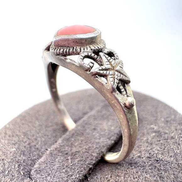 VTG Sterling Silver 925 Spiny Oyster Heart Scroll Star Shoulder Ring Size 6.5 - Picture 3 of 7
